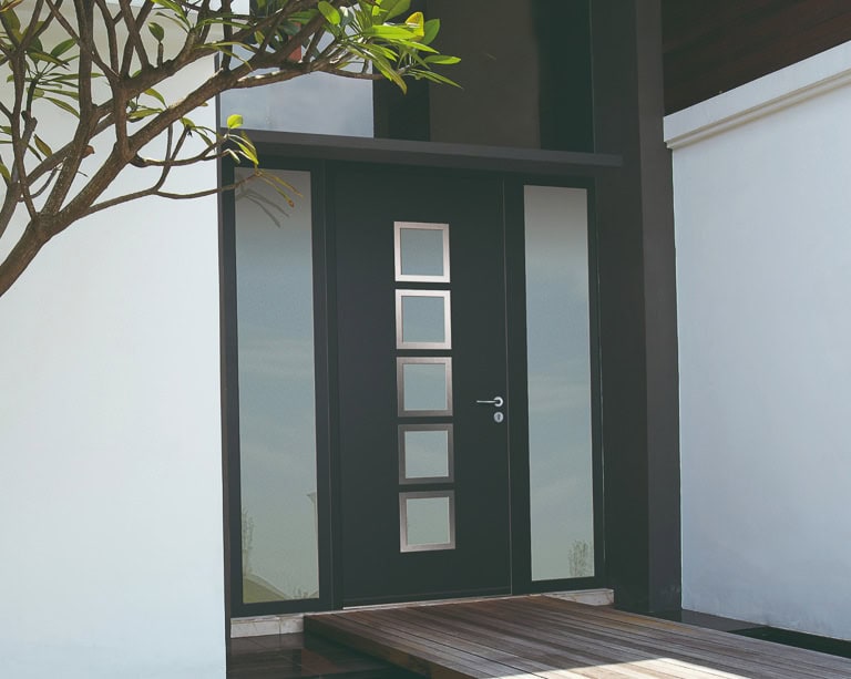 Ouveo-menuiseries-portes-dentree